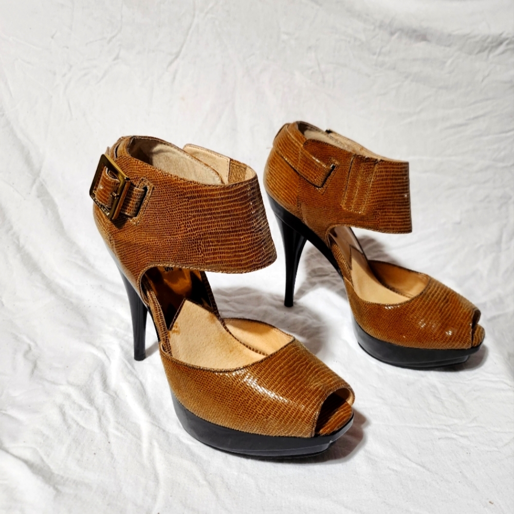 Michael Kors size 6.5 heels